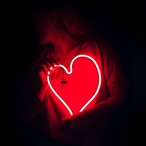 中国美女裸臀全裸直播抖音视频欣赏
